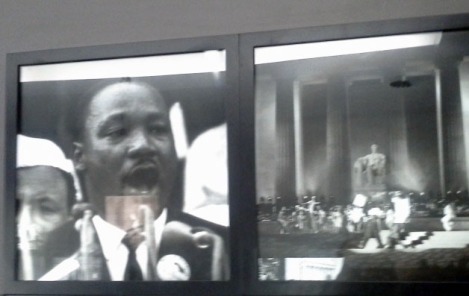 20131110_205606 MLK - at Lincoln Memorial